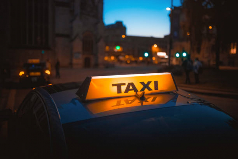 Empresa de Luminoso Táxi Pequeno Largo do Bicão - Luminoso Led Táxi