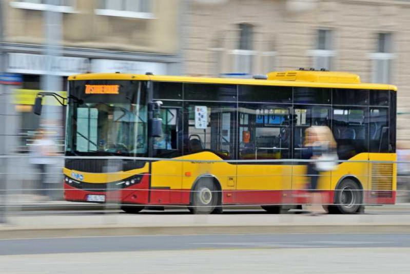 Onde Faz Mídia em Traseira Inteira de ônibus Linha Amarela - Busdoor São Paulo