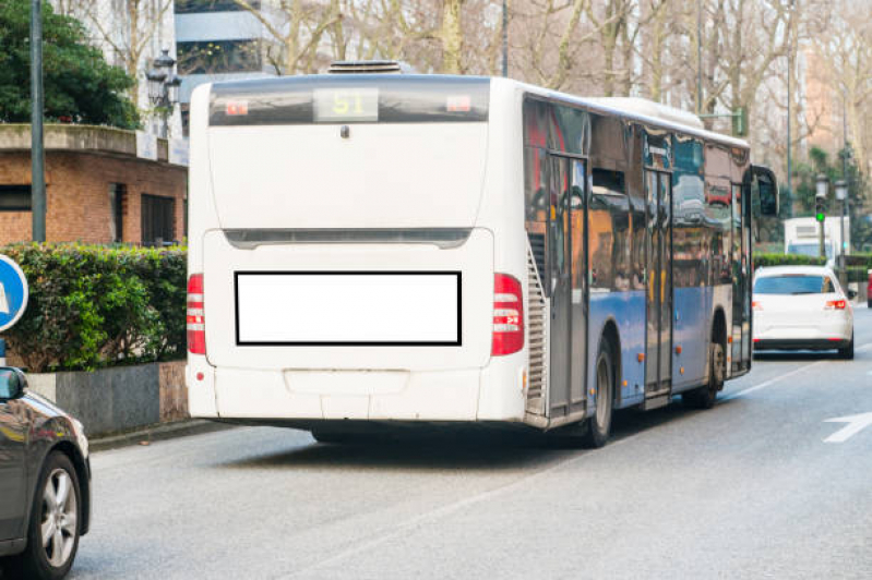 Propaganda em ônibus Busdoor Preço Araruama - Propaganda em Vidro Traseiro Busdoor