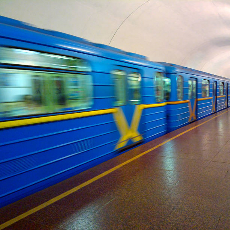 Serviços Envelopamento de Metrô Linha Amarela - Serviços de Adesivagem em Metrô